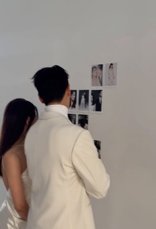 박은영 셰프가 웨딩 화보 비하인드컷을 공개했다./사진제공=박은영 SNS