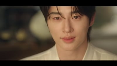 변우석, 아이유 끈질긴 구애 받아들였다…"당장 준비해" 계약 결혼 서막 ('대군부인') [종합]