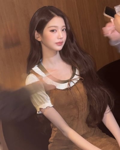 '100억 몸값 변우석' 안 부러운 장원영, 광고계 올킬 하더니…명품 보다 빛난 비주얼