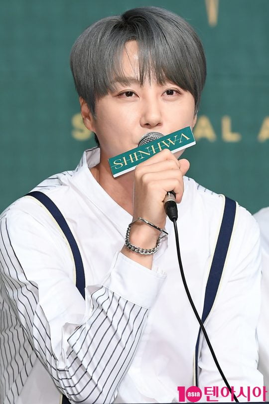 신화 신혜성/텐아시아 DB