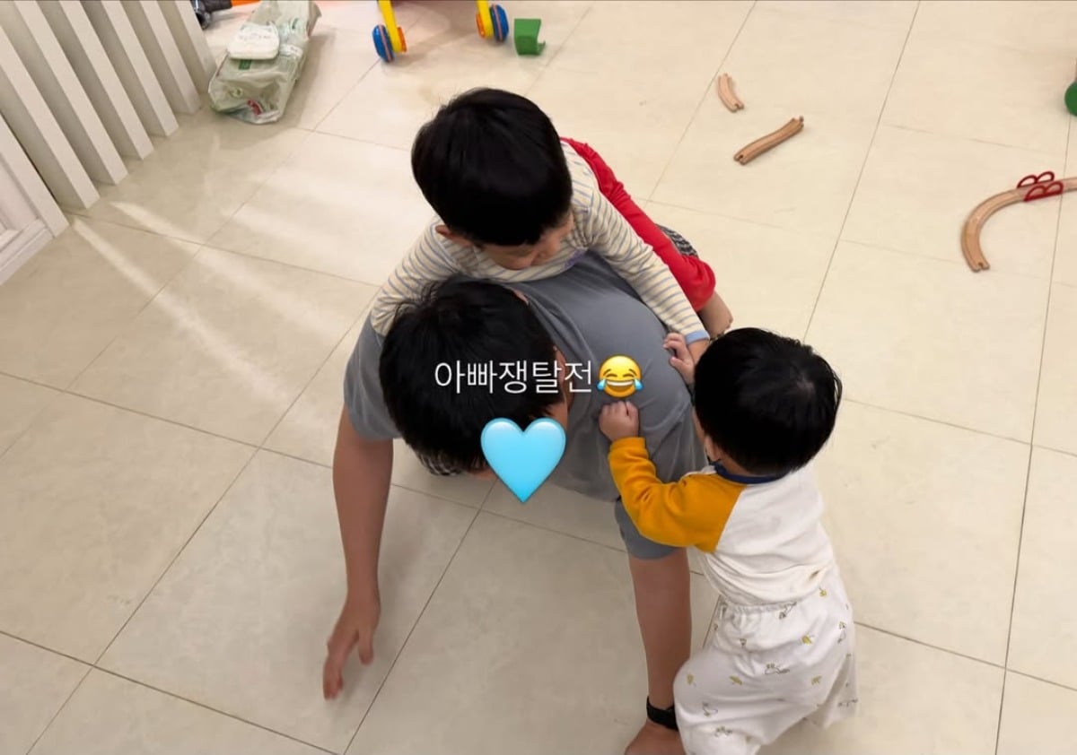 나혜미가 에릭이 두 아들을 육아하는 모습을 공개했다. / 사진=나혜미 SNS