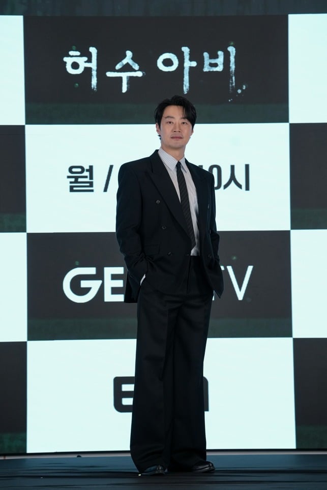 ENA 월화드라마 '허수아비'에 출연하는 배우 이희준 / 사진제공=KT스튜디오 지니