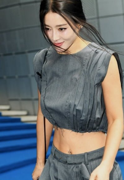 歌手ファンボ、突然の旅行を発表