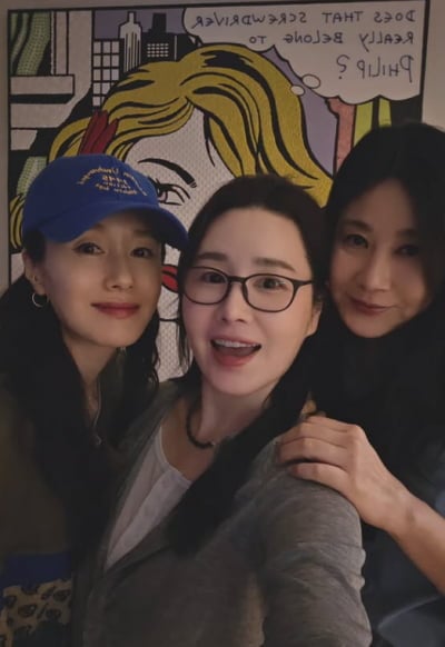 '프라하 여행사 CEO' 김지수, 한국왔나…"황신혜 언니가 주최"