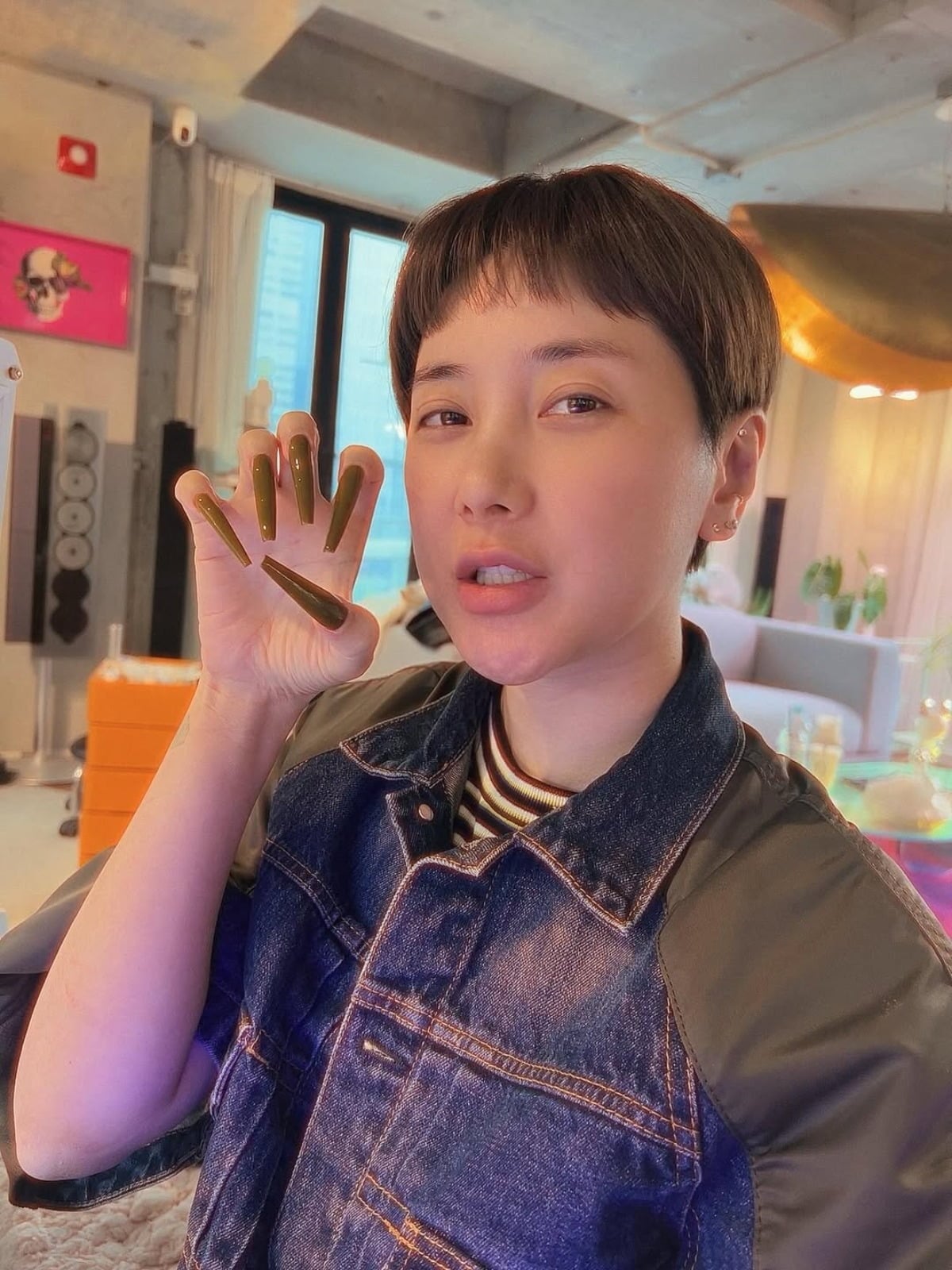 가수 서인영이 과감하고 트렌디한 스타일링을 뽐냈다. / 사진=서인영 SNS