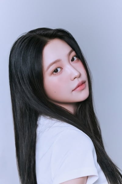 [공식] 레드벨벳 예리, 해녀 됐다…SM과 결별 후 주지훈 손잡더니 12년 차에 깜짝 도전 ('아주르')