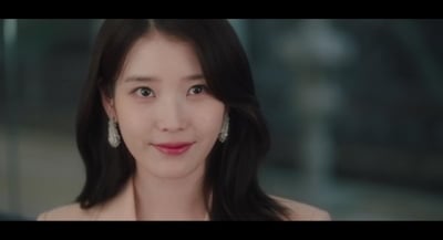 아이유, 연기력 갑론을박 이어졌는데…♥변우석과 결혼으로 신분 상승 노린다 ('대군부인')