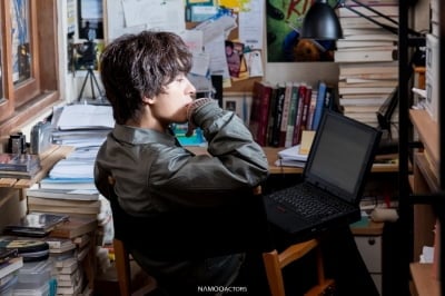 Koo Kyo-hwan Stars as Aspiring Director in New JTBC Drama 'Fighting Against One's Worthlessness'