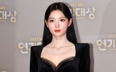 김유정, 19금 파격 열연에도…찬밥 신세 된 '친애하는 X' [TEN스타필드]