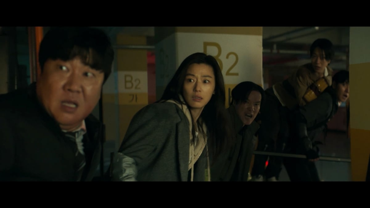 영화 '군체' 스틸컷 / 사진제공=㈜쇼박스