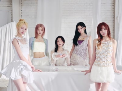 이프아이, 8개월 만에 복귀…요정 같은 비주얼