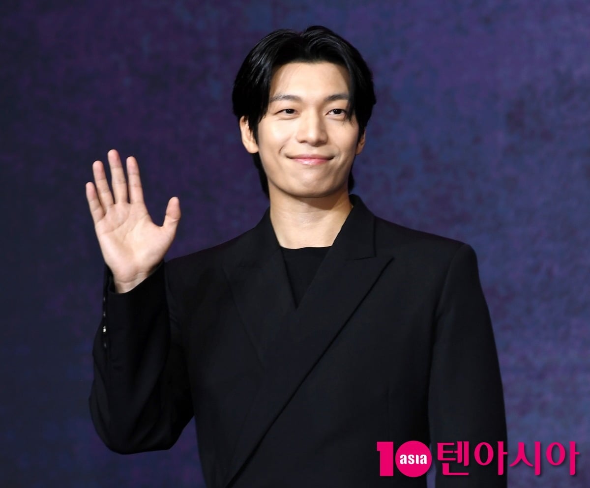 배우 위하준이 공식 행사에 참석해 포즈를 취하고 있다./사진=텐아시아DB