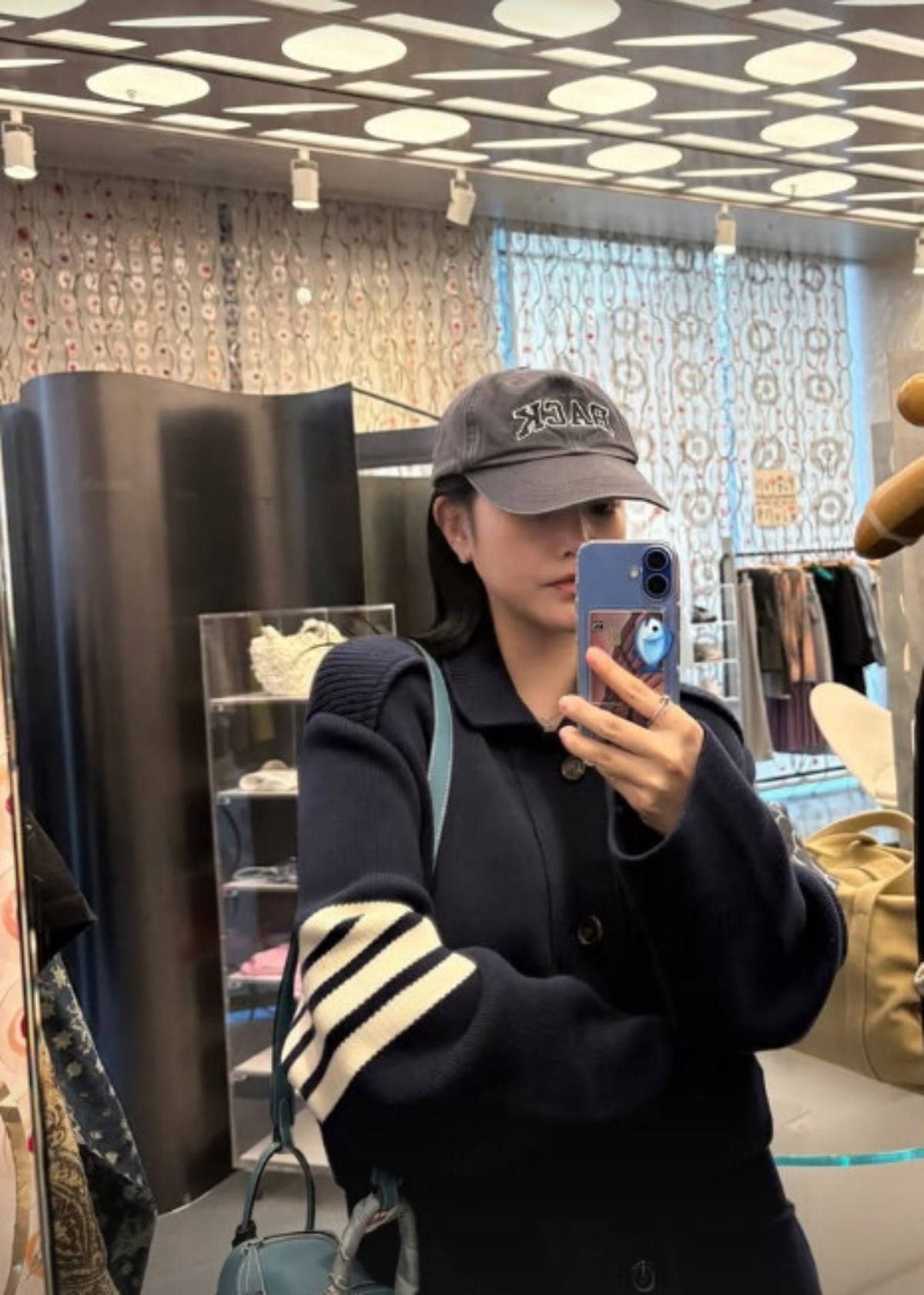 두바이에 거주하던 소연이 국내에 입국했다. / 사진=소연 SNS