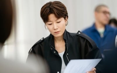 [공식] 류승범은 하차했다…'이선균과 사별' 전혜진, 새 빌런으로 합류 ('가족계획2')