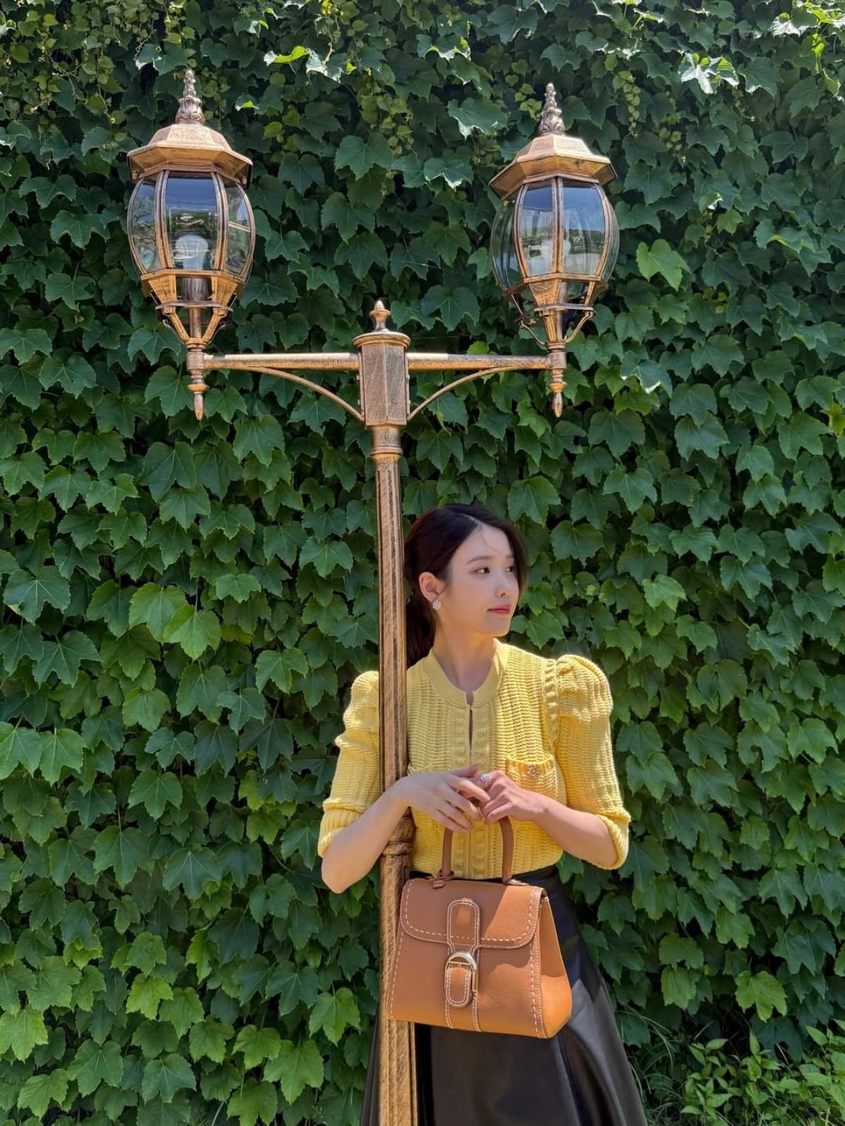 사진 = 아이유 인스타그램 