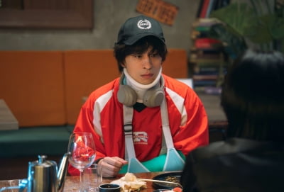 첫방부터 아이유♥변우석에게 완패했다더니…구교환, 결국 출입 금지당했다 ('모자무싸')