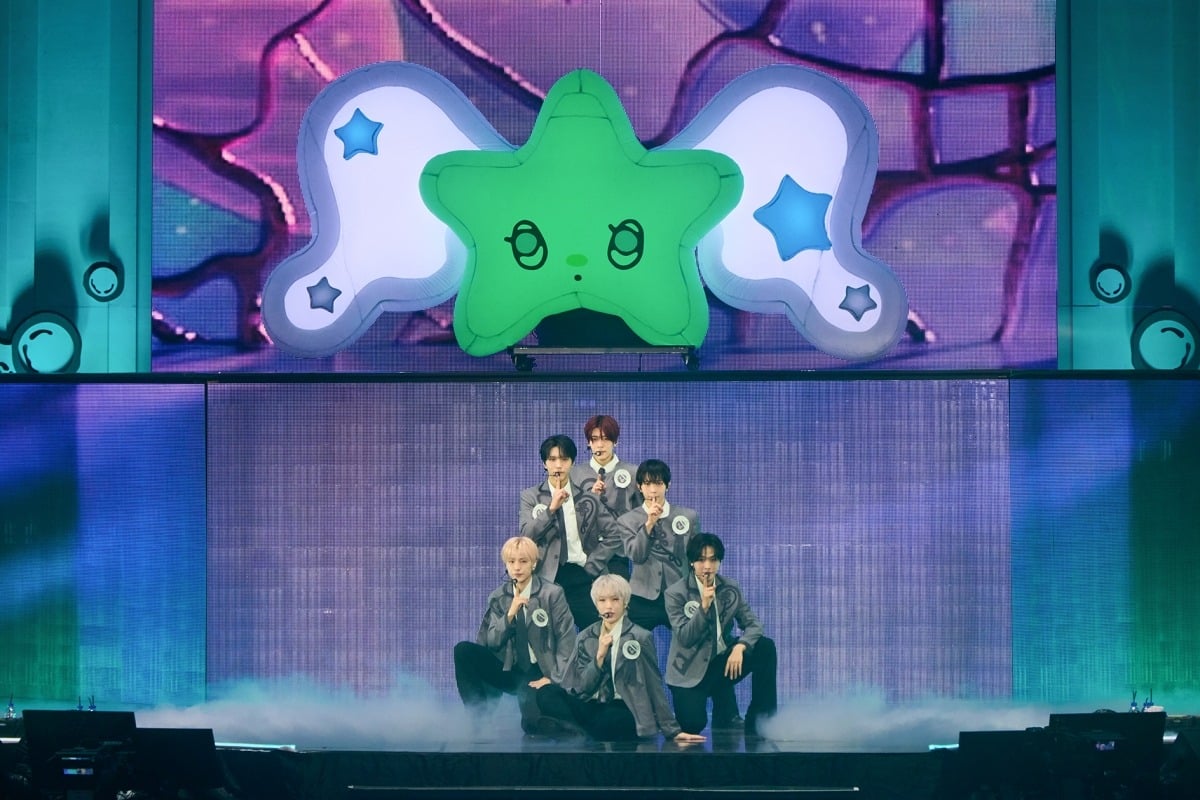 그룹 NCT WISH가 첫 번째 단독 앙코르 콘서트 'NCT WISH 1st CONCERT TOUR 'INTO THE WISH : Our WISH' ENCORE IN SEOUL'에서 무대를 선보이고 있다./사진제공=SM엔터테인먼트