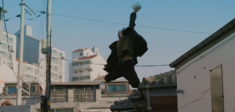 구교환이 날아올랐다./사진제공=JTBC