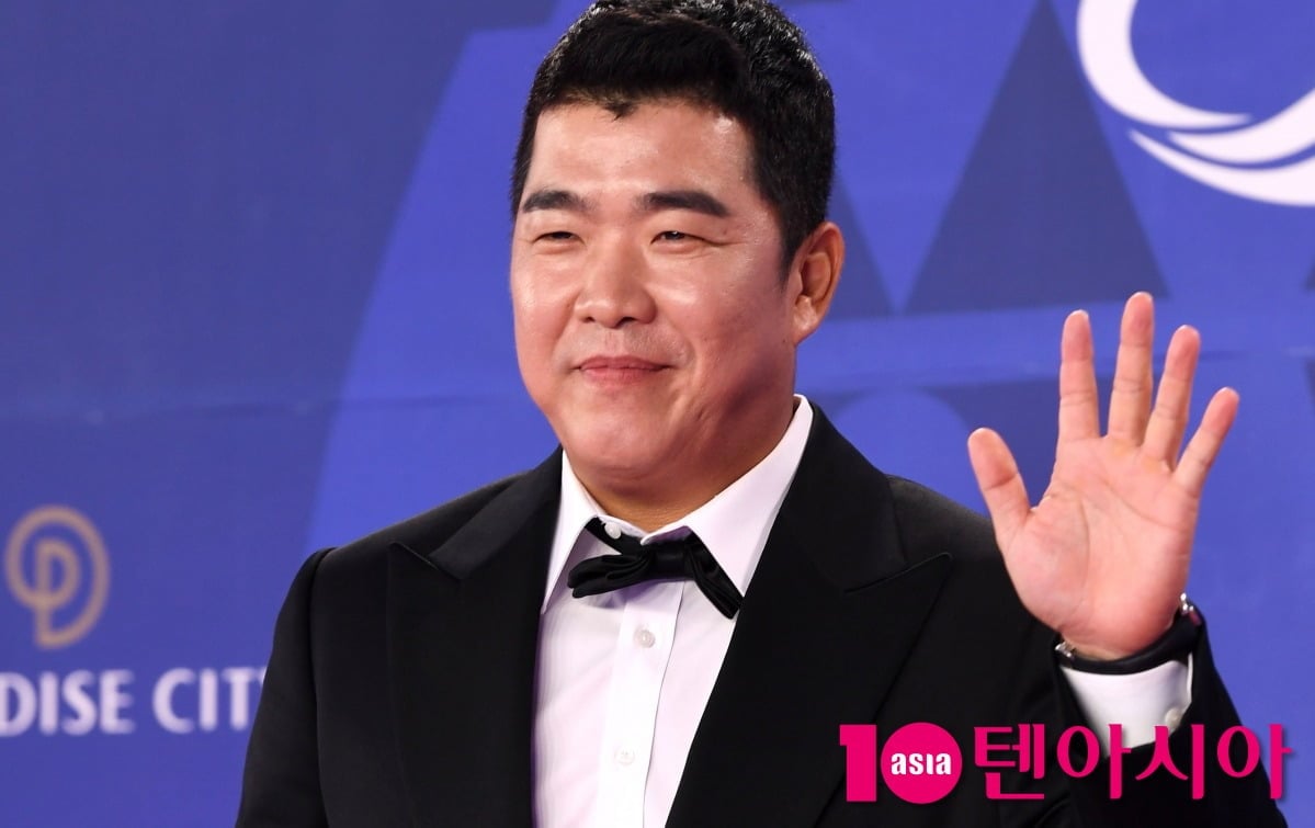 전 야구선수 정근우가 포즈를 취하고 있다 / 사진=텐아시아 DB