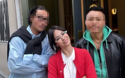 '44세' 송혜교, 뼈말라 되더니 옷도 헐렁해…'남사친' 사이서 소두 인증