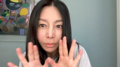 "홀딱 벗으니 더 예뻐"…황신혜, 女후배도 감탄한 '48kg' 몸매