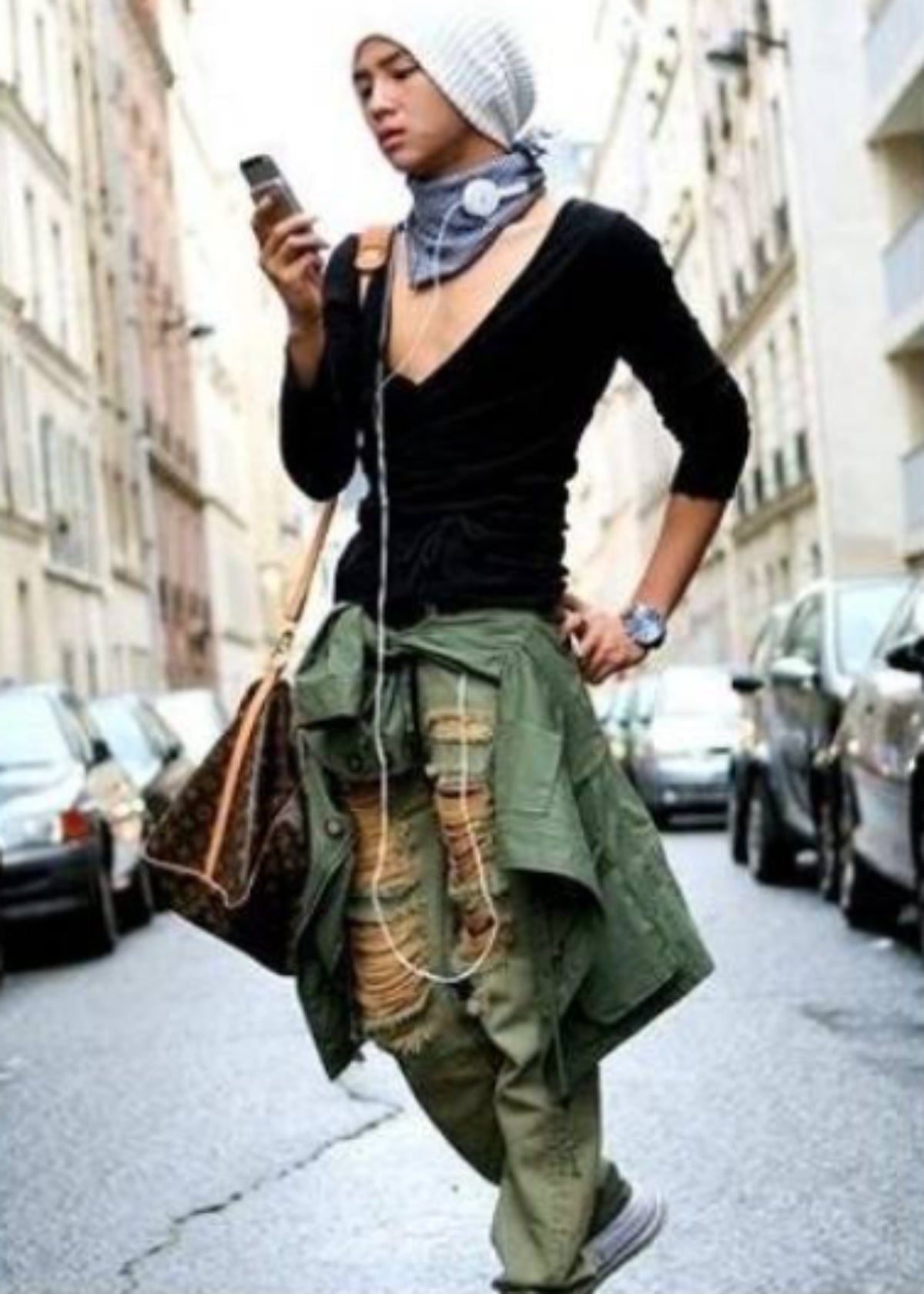 배우 장근석이 과거 허세 넘치는 사진으로 대중의 시선을 사로 잡았다./사진=SBS 갈무리