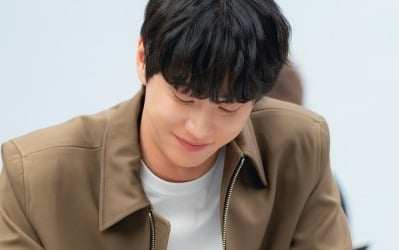 이준영, 정은지와 ♥로맨스 호흡 10개월 만에 깜짝 소식 알렸다…'신입사원' 리딩 현장 공개