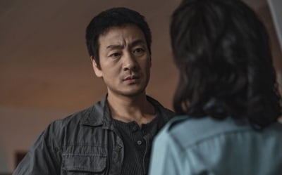 'Scarecrow' Crime Thriller Captivates Viewers with Intriguing Plot and Stellar Cast
