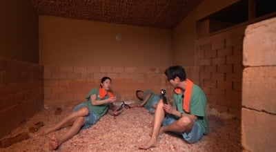 MBC『구해줘! 홈즈』で再び注目される「銭湯ロード」を探訪