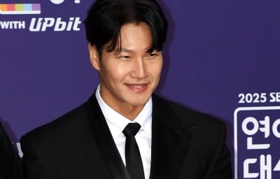 '비연예인♥'김종국, 사우나 몰카 고충 털어놨다…"오히려 보여줘" 추성훈 깜짝 조언 ('상남자')[종합]