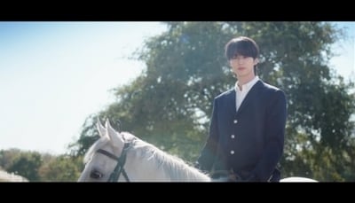 백마 탄 변우석, 류선재 시절보다 더 잘생겨졌네…'100억 몸값' 걸맞은 대군 미모 자랑 ('대군부인')