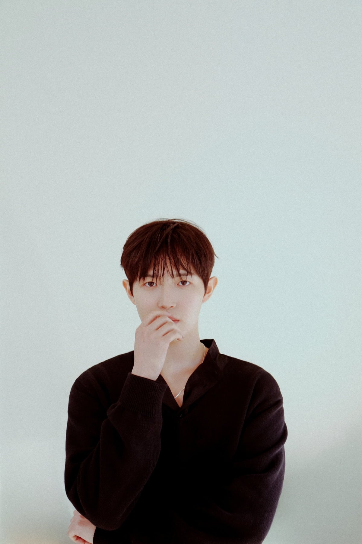 그룹 워너원 완전체 복귀로 주목받고 있는 김재환이 록 발라드 싱어송라이터로 변신했다. 
가수 김재환/사진제공= 웨이크원