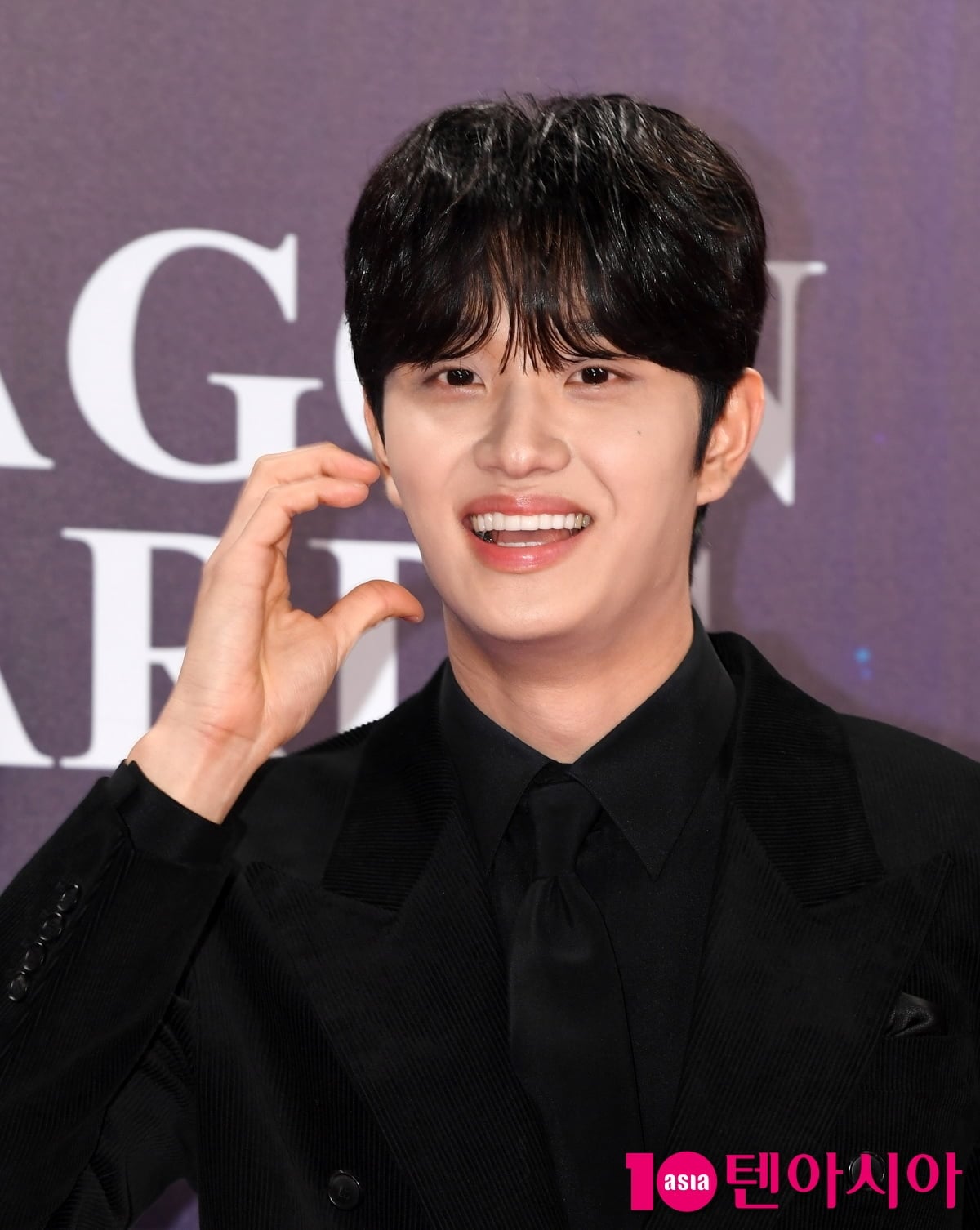 배우 김재원이 포즈를 취하고 있다 / 사진=텐아시아 DB