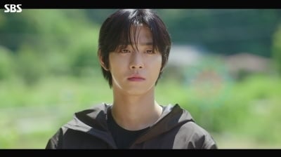 Ahn Hyo-seop and Chae Won-bin Clash in a Thrilling Encounter on 'Today We Sold Out Again'