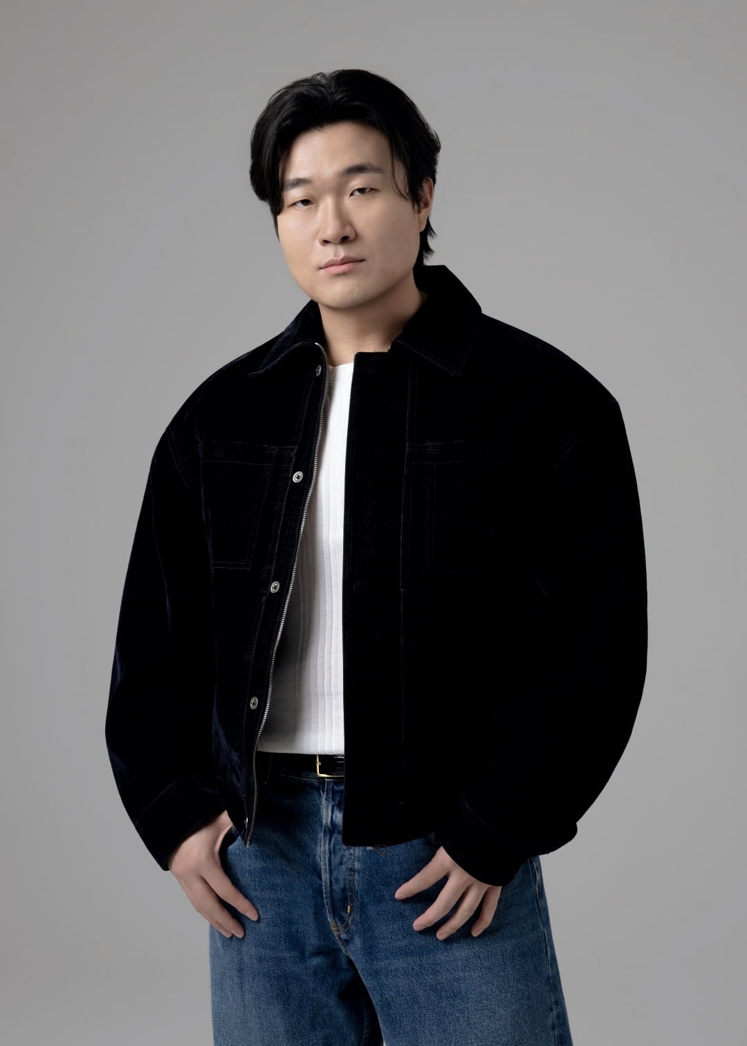 배우 한우열이 씨엘엔컴퍼니와 전속계약을 맺고 폭넓은 연기 활동에 나선다./ 사진제공: 씨엘엔컴퍼니