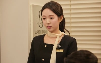 '바타♥' 지예은, 열애 인정 후 겹경사 터졌다…당돌한 연기로 'SNL' 간판 코너 등극