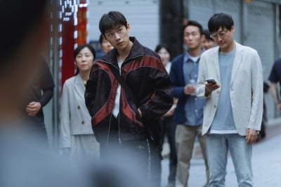 금괴만 1500억 있다고?…'대부업체 말단 직원' 김성철, 박보영과 경쟁('골드랜드')