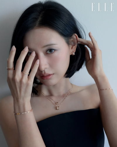 '뼈말라 이슈' 김지원, 그새 살이 붙었나…단발 변신 후 미모 자랑 "입체적으로 담아낼 예정"