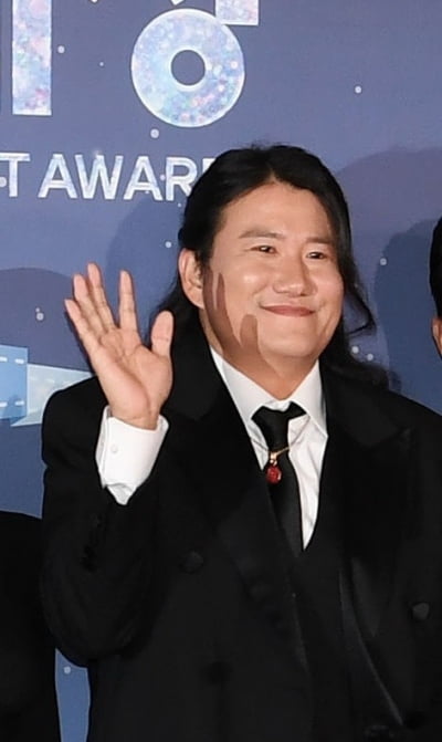 돈 얼마나 아꼈길래…유명 연예인, 결국 주변 사람들까지 다 떠났다 "소문 나서 모두 사라져" ('톡파원')