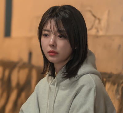 '기쁜 우리' 엄현경, 오빠 교수 임용 위해 2억 대출 요청 받았다…母까지 손 빌려