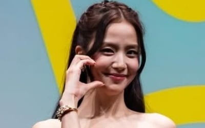 블랙핑크 지수, 친오빠 논란 딛고 미소 되찾았다…칸시리즈 '라이징 스타상'