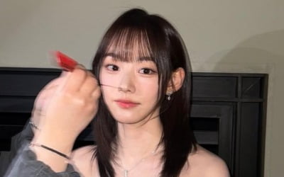 '아이오아이 불참' 강미나, 배우 활동 집중 모드…'기리고' 열혈 홍보