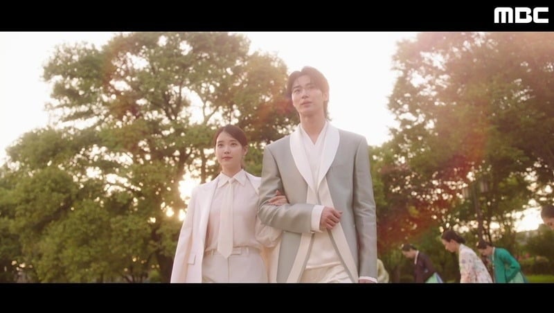 아이유와 변우석 사이 서로를 향한 믿음이 한층 굳건해졌다./사진=MBC 방송 화면 캡처