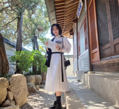 '목사 사모' 이유리, 이렇게 단아할 수 있나…한옥마을 평정한 동안 미모