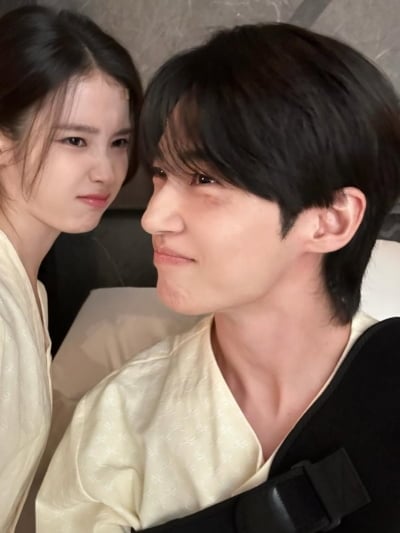 '♥이종석' 질투하겠네…'대군부인' 아이유, '♥변우석'과 투샷 공개