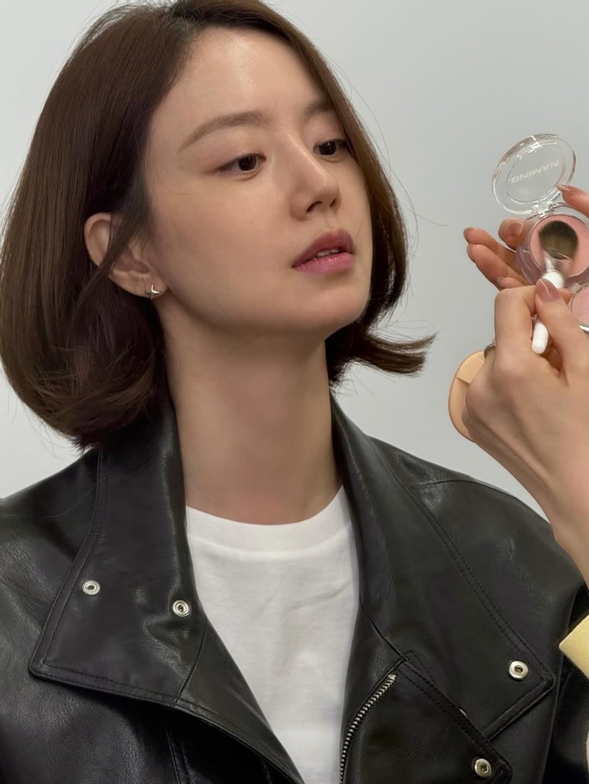 사진 = 문채원 인스타그램