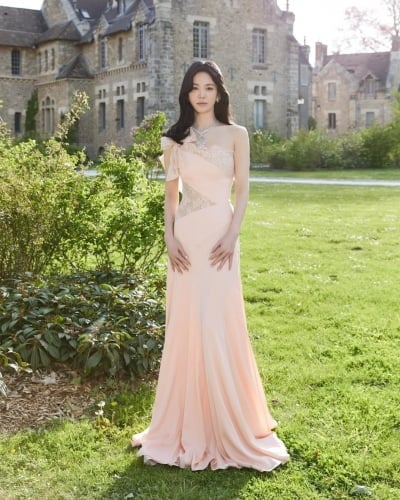 '45세' 송혜교, 중세시대 공주님이 살아 돌아왔나…충격적인 국보급 미모