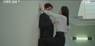신혜선, 또 인생작 경신 조짐…첫 방송 직후 호평 터지더니 4.4→6.3% 시청률 상승 ('은밀한')[종합]