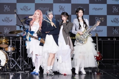 '컴백' QWER "목표는 일본 최대 페스티벌…무대 빛내고 싶어요"