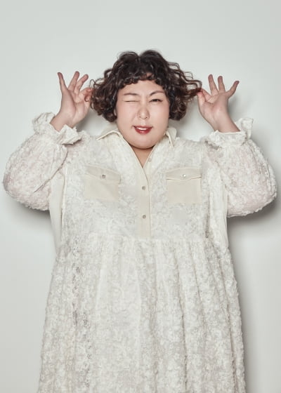 [공식] '44세' 신기루, 마침내 새 가족 생겼다…비연예인과 ♥결혼 8년 차에 전현무와 한솥밥